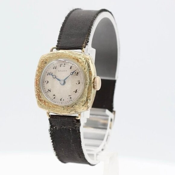 Vintage Gruen Cushion Art Deco Ladies Mechanical Wristwatch Swiss